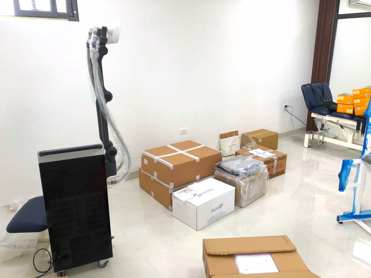 SETUP THIẾT BỊ CHO PHÒNG KHÁM VLTL - PHCN